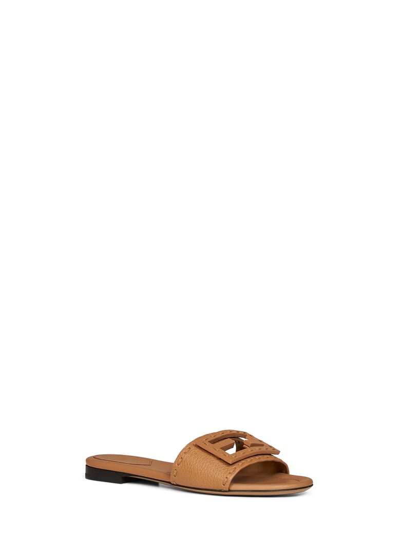 leather slides baguette camel by Selfnex