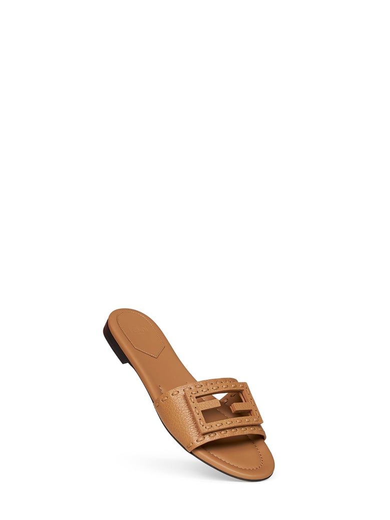 leather slides baguette camel by Selfnex