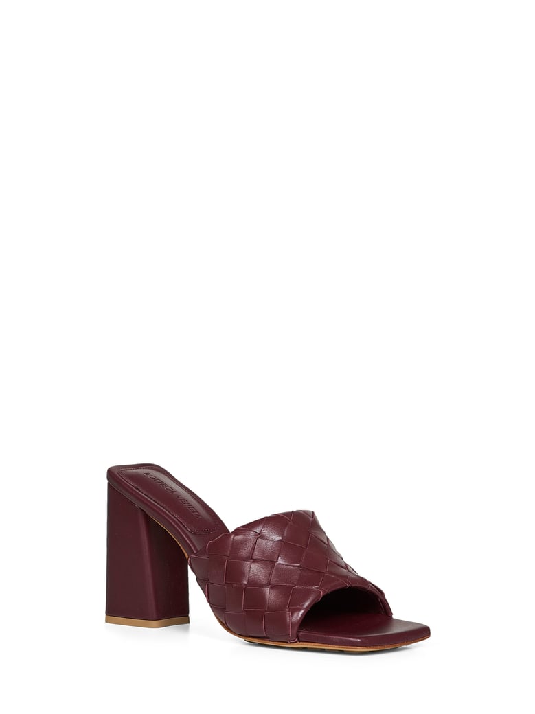intrecciato leather parco mules sandals by Selfnex