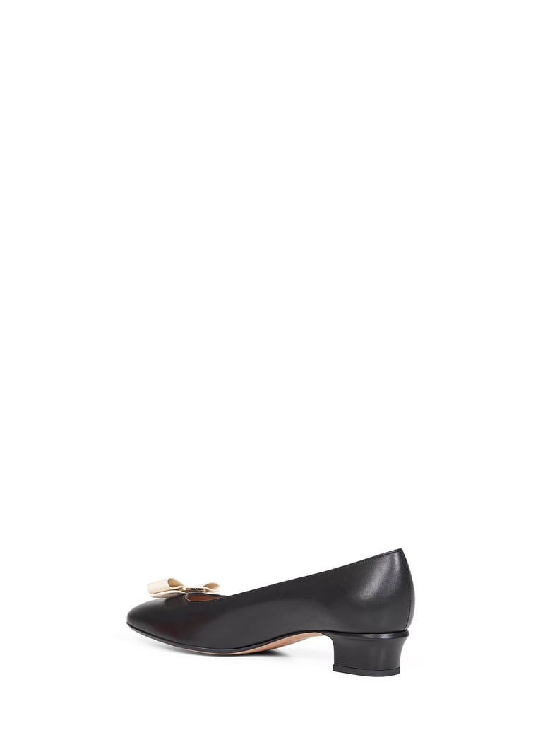 black and mascarpone leather vara bow pumps by Selfnex